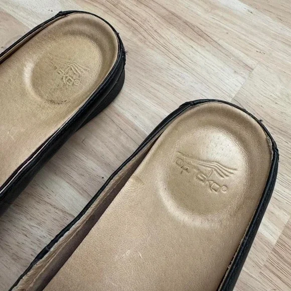 Dansko Black Lexie Slip On Slide Size 39 / 8 - Picture 2 of 8